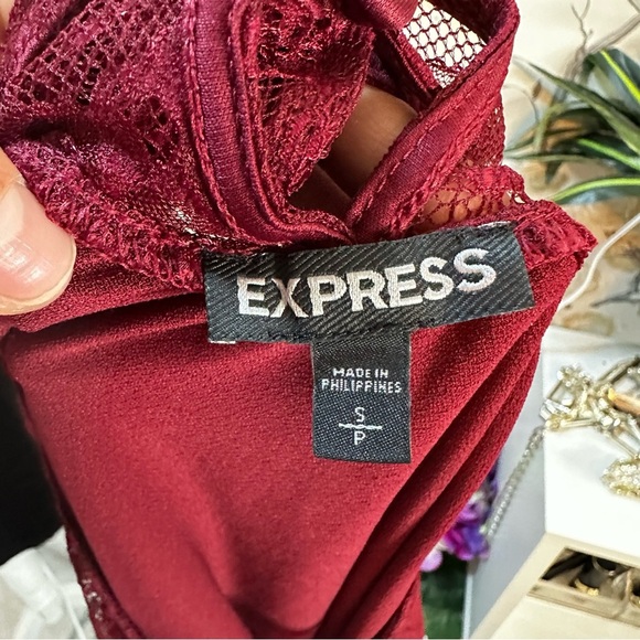 ❌SOLD❌Express Women's Size SP Lace Sweetheart Neckline Short Sleeves Round Neck - Picture 5 of 8